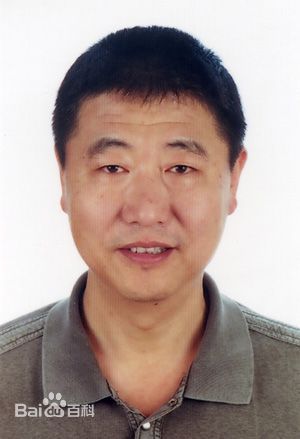 江 亿