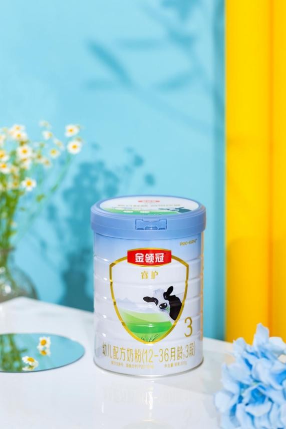 草饲奶粉是什么意思?伊利金领冠睿护给你答案