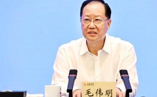 毛伟明：锚定发展目标 打赢“发展六仗”
