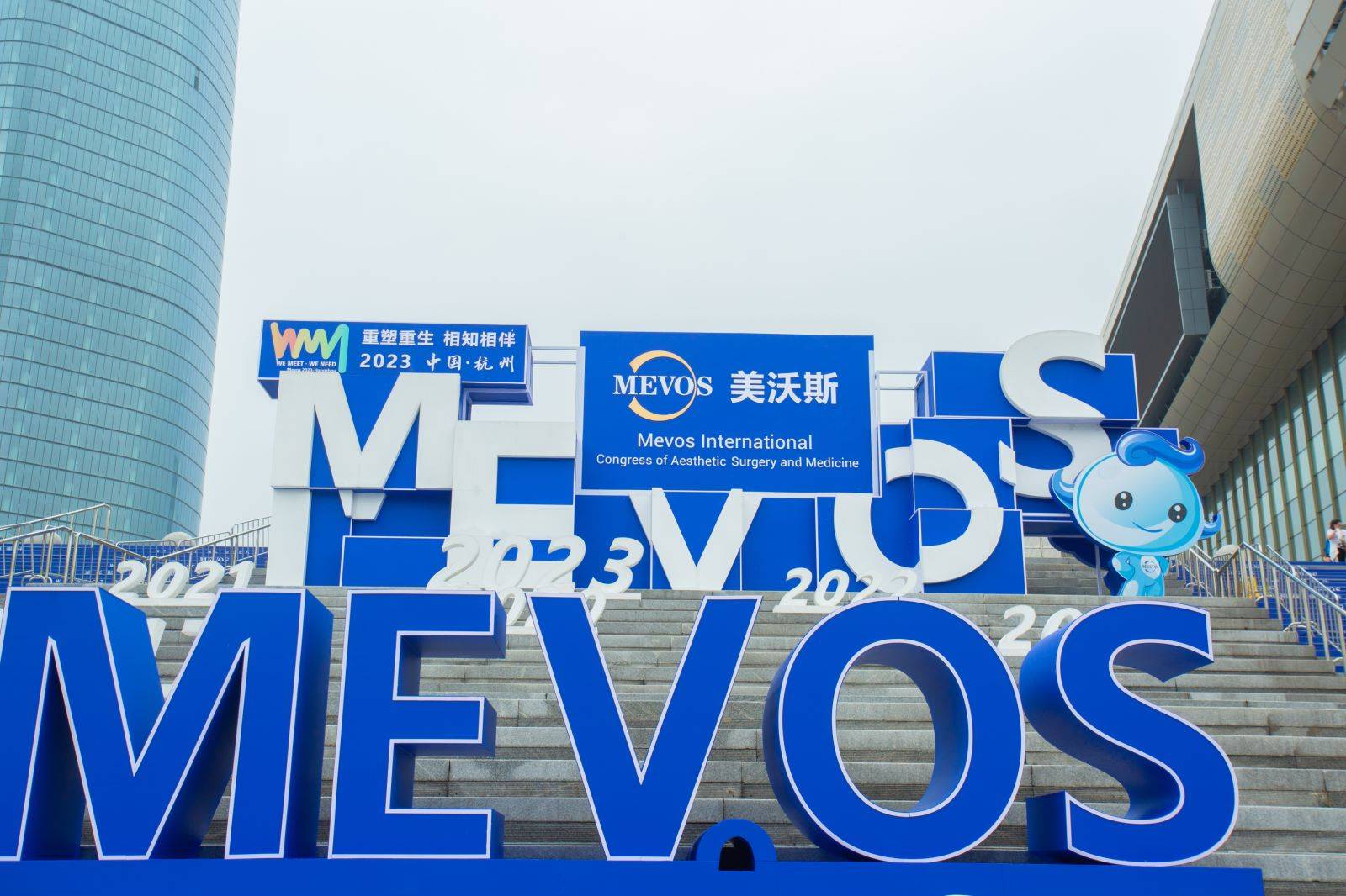 聚焦薇安蔻亮相美沃斯绽放高光时刻