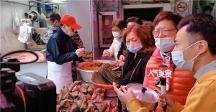 探秘一家藏在上海菜场做了24年的粽子店—老七粽子