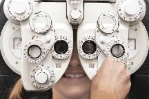 爱尔眼科专家提醒：配镜验光，选择专业医疗机构很重要