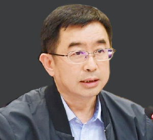 连玉明